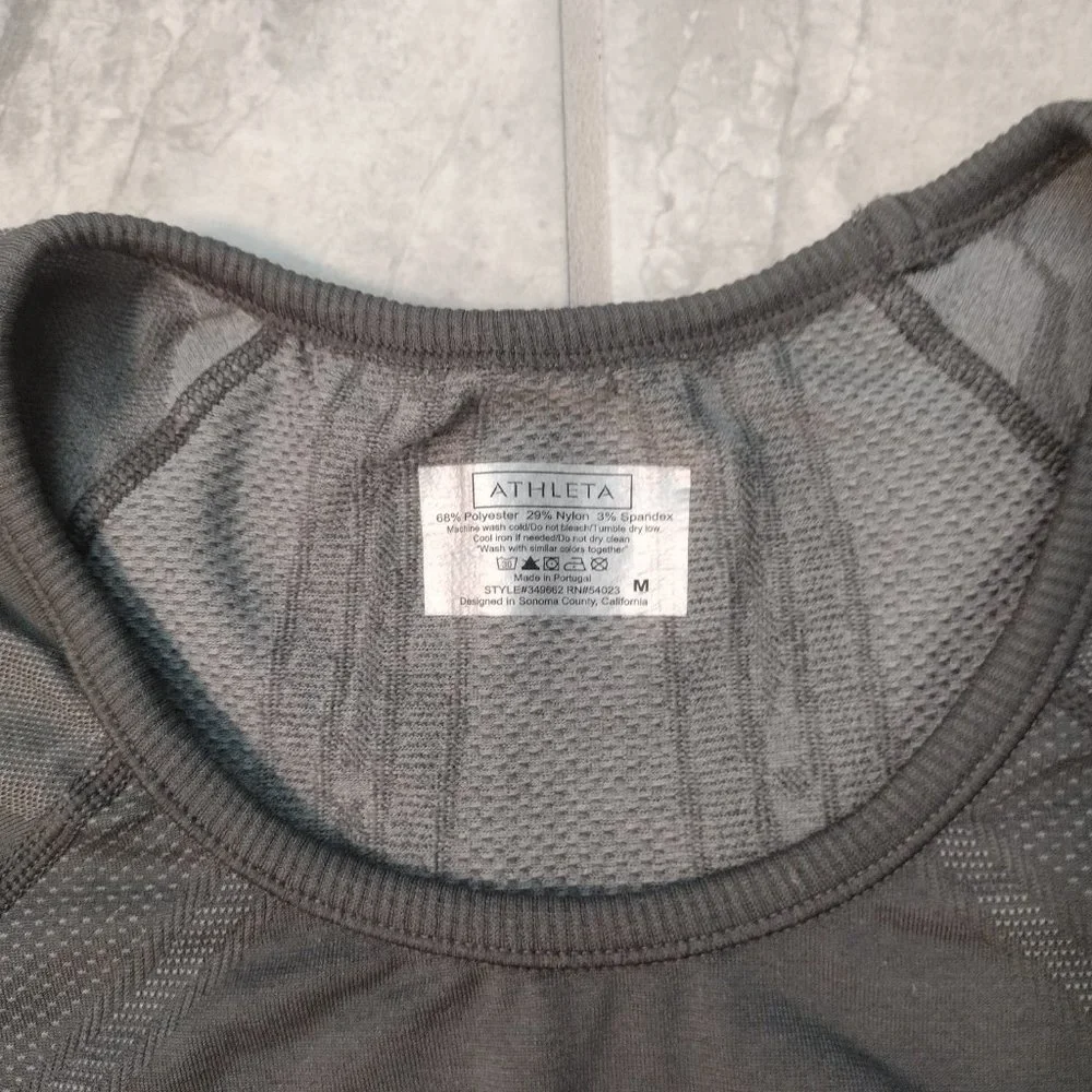 ATHLETA Women's short-sleeve gray tech athletic top, M - Picture 5 of 10